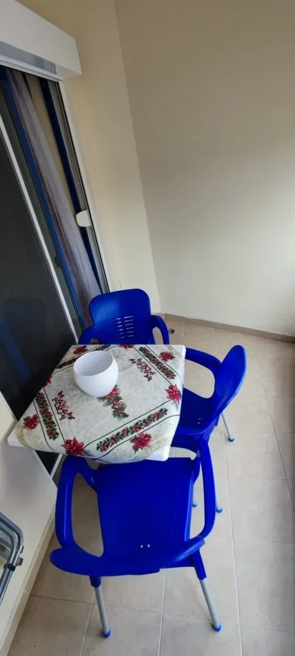 Tirane, jepet me qera apartament 1+1 Kati 3, 70 m² 650 € (Rruga e Kosovarve)
