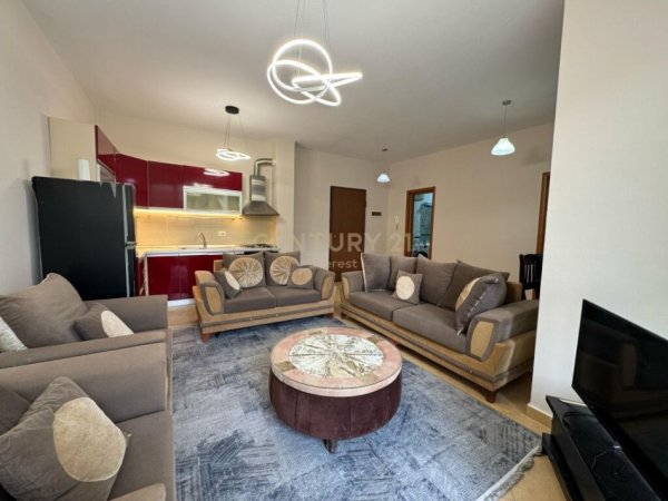Tirane, jepet me qera 2+1 Kati 2, 120 m² 500 € (Kopshti Zologjik)