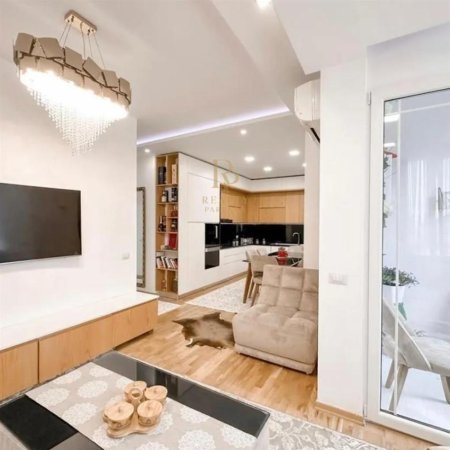 Tirane, shes apartament 3+1+Ballkon , 123 m² 250.000 € (KOPSHTI BOTANIK)