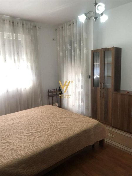 Tirane, jepet me qera apartament 1+1+Ballkon Kati 4, 62 m² 420 € (XHAMLLIK)