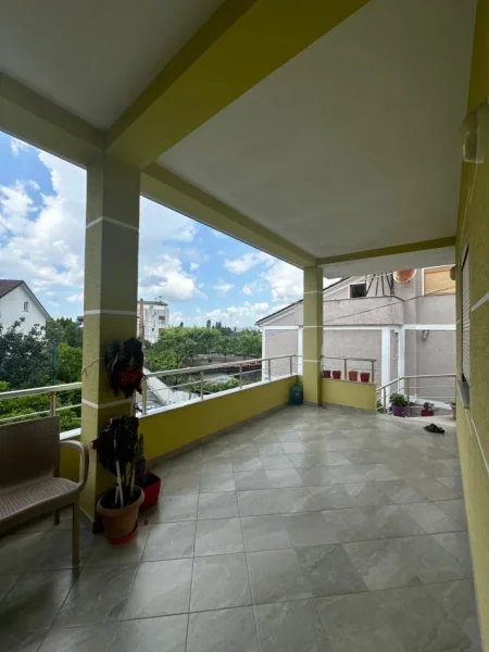 Tirane, shes shtepi 2 Katshe Kati 0, 267 m² 260.000 € (Institut)