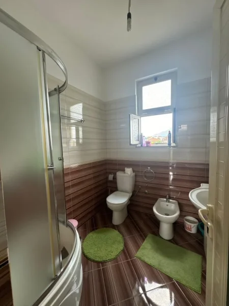 Tirane, shes shtepi 2 Katshe Kati 0, 267 m² 260.000 € (Institut)