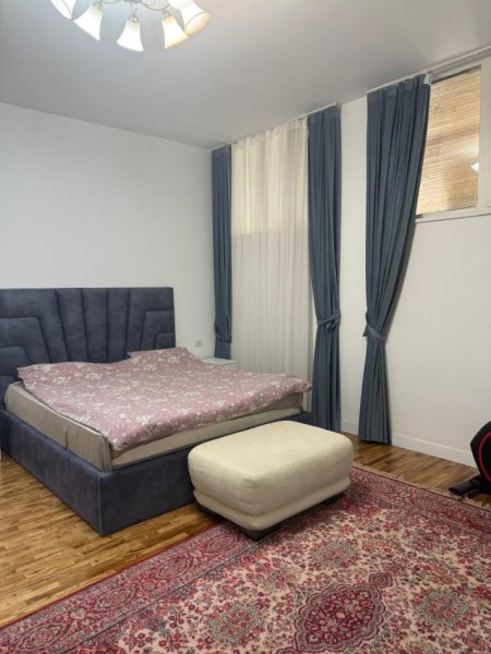 Tirane, jepet me qera apartament 4+1 Kati 4, 176 m² 150.000 € (Rezidenca Secret Garden)