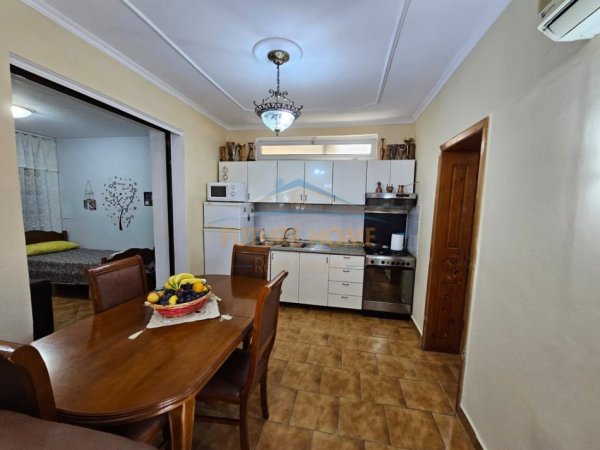Tirane, jepet me qera apartament 2+1 Kati 1, 75 m² 500 € (Rruga Muhamet Gjollesha)