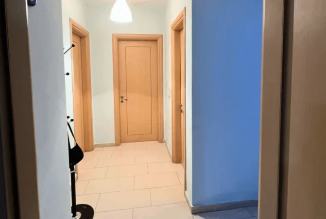 Tirane, jepet me qera apartament 2+1 Kati 3, 90 m² 500 € (Rruga Teodor Keko)