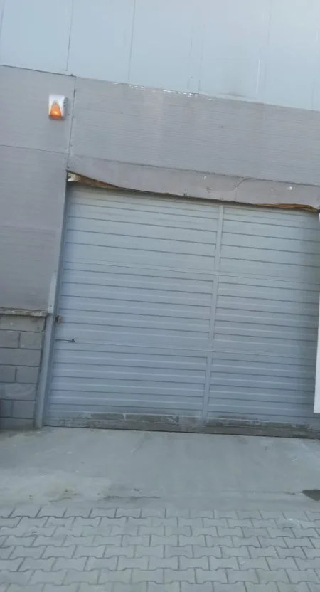 Tirane, jepet me qera ambjent biznesi Kati 0, 700 m² 2.400 € (Kashar)