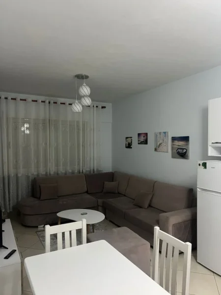 Tirane, jepet me qera apartament 1+1 Kati 5, 60 m² 450 € (Don Bosko)