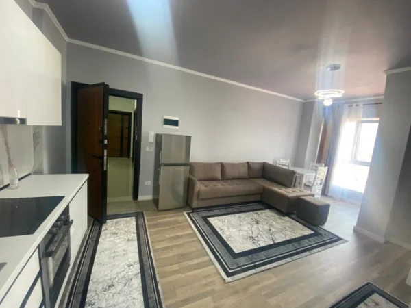 Tirane, jepet me qera apartament 1+1 Kati 9, 47 m² 500 € (rruga 5 maji)