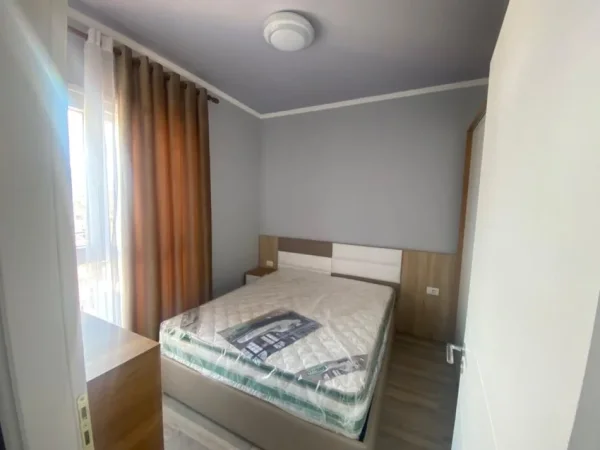Tirane, jepet me qera apartament 1+1 Kati 9, 47 m² 500 € (rruga 5 maji)