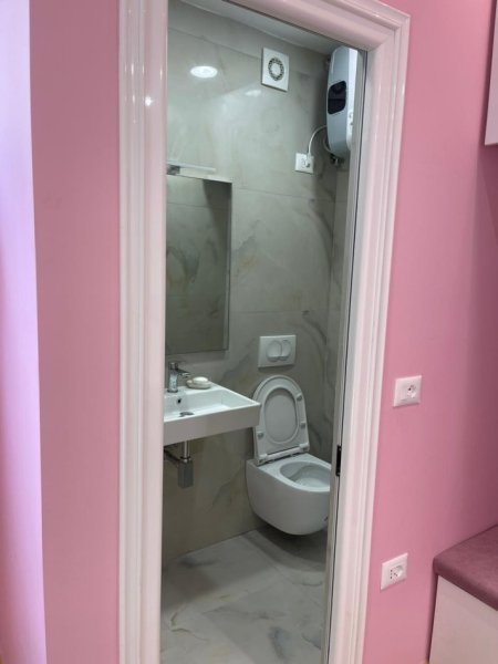 Tirane, jepet me qera dyqan Kati 0, 20 m² 300 € (QYTET STUDENTI)