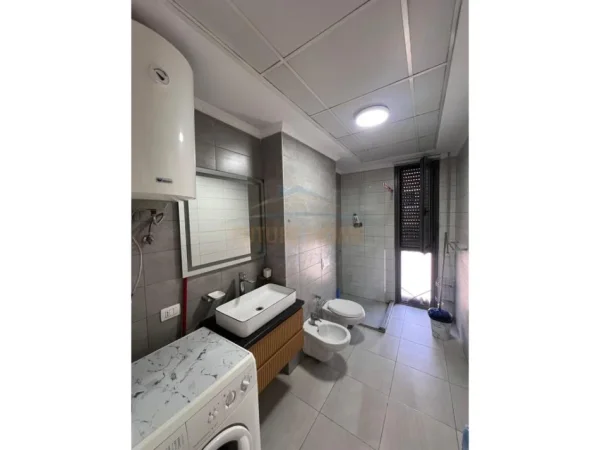 Tirane, jepet me qera apartament 2+1 Kati 6, 110 m² 700 € (Don Bosko)