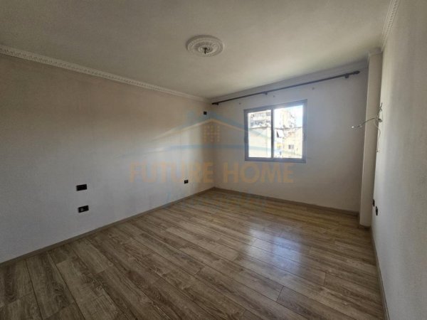 Tirane, shitet apartament duplex Dublex Kati 5, 112 m² 160.000 € (Ish Tregu Elektrik)