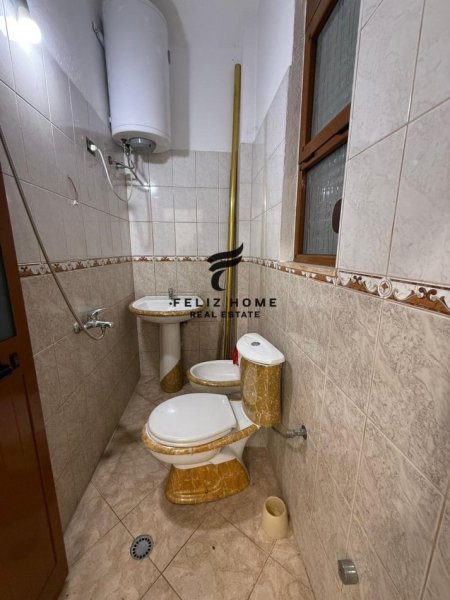 Tirane, jepet me qera ambjent biznesi Kati 0, 110 m² 800 € (FARKE)