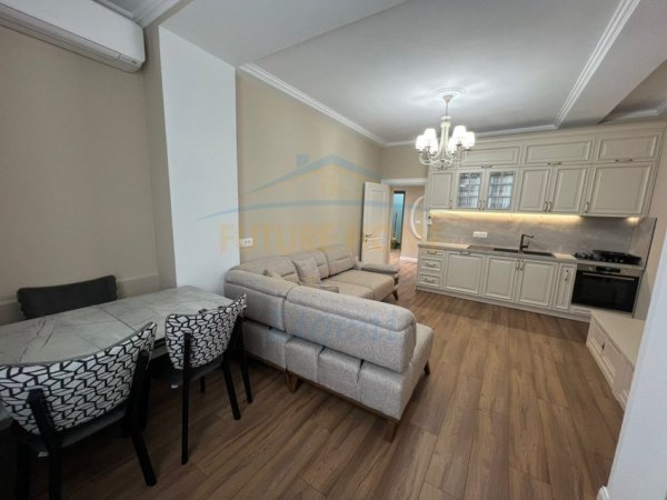 Shqiperi, jepet me qera apartament 1+1 Kati 5, 65 m² 600 € (Shkolla e Baletit)