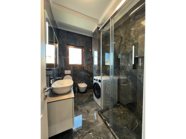 Shqiperi, jepet me qera apartament 1+1 Kati 5, 65 m² 600 € (Shkolla e Baletit)
