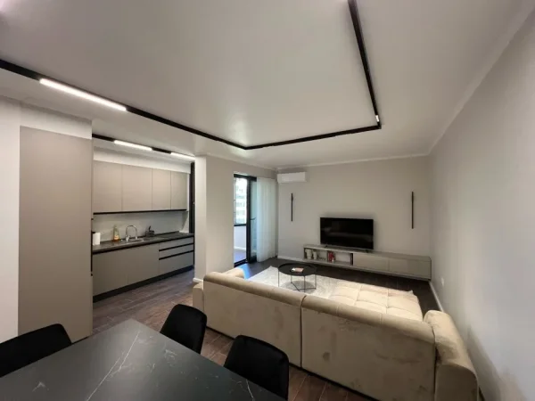 Tirane, jepet me qera apartament 1+1 Kati 9, 75 m² 800 € (Rruga Elbasanit)