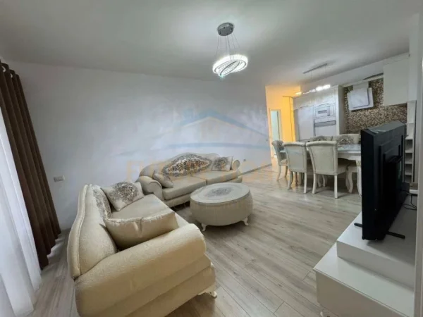Tirane, shitet apartament 2+1 Kati 5, 88 m² 248.000 € (Zogu i Zi)