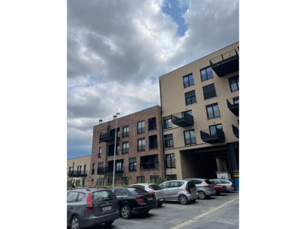 Tirane, jepet me qera apartament 2+1+Ballkon Kati 2, 99 m² 850 € (Rezidenca Kodra e Diellit 2)