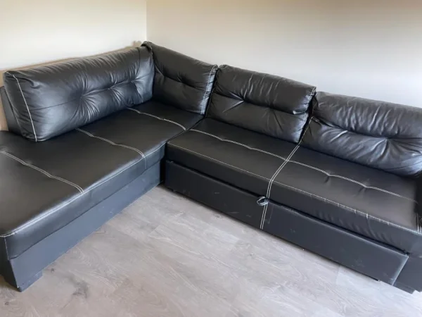 Tirane, shes OKAZION shitet kend + 4 karrige 200 €