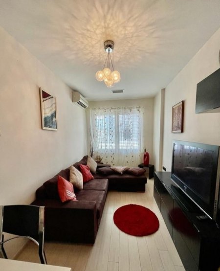 Shqiperi, jepet me qera apartament 1+1+Aneks+Ballkon Kati 9, 80 m² 550 € (Rruga e Kavajes)