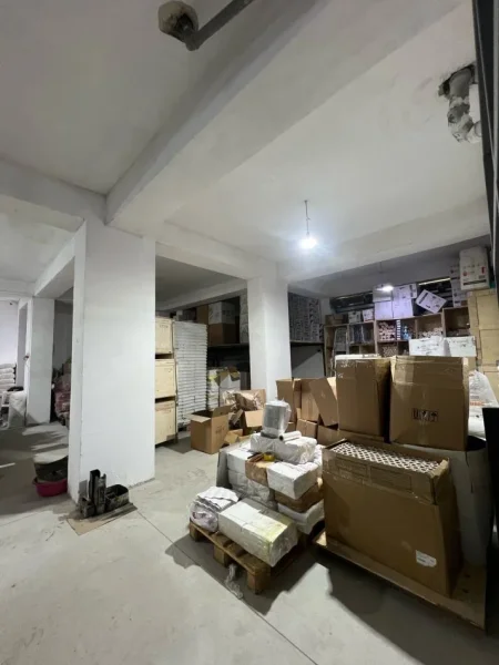 Tirane, shes ambjent biznesi Kati -1, 420 m² 336.000 € (fresku)