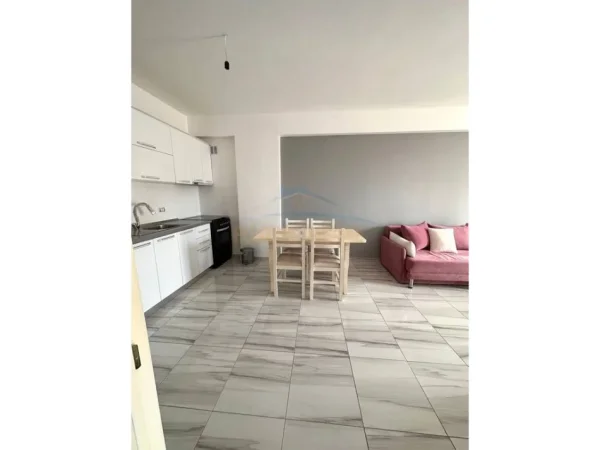 Shkembi Kavajes, shitet apartament 1+1+Ballkon Kati 9, 62 m² 68.000 € (Shkembi i Kavajes, Durrës)