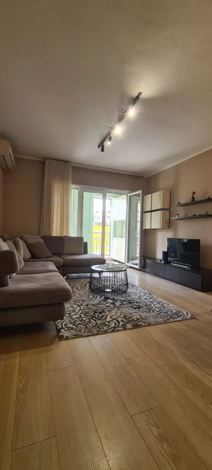 Tirane, shitet apartament 2+1 Kati 5, 82 m² 180.000 € (Don Bosko, perballe Kishes Katolike)
