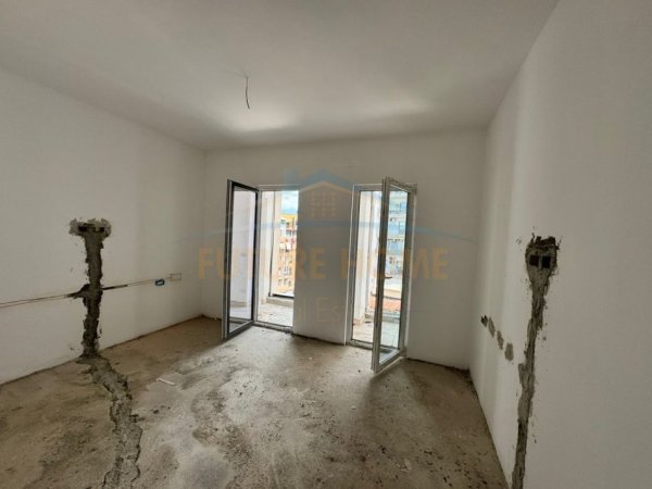 Tirane, shitet apartament 3+1 Kati 6, 246 m² 468.000 € (Zogu i Zi)