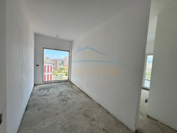Tirane, shitet apartament 3+1 Kati 6, 246 m² 468.000 € (Zogu i Zi)