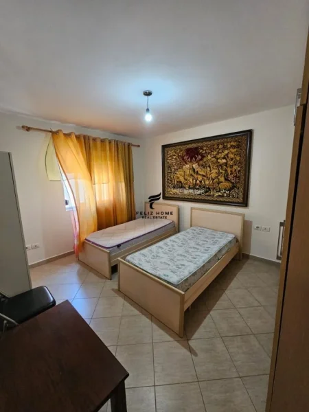 APARTAMENT ME QERA 2+1 PAZARI I RI 60.000 LEKE