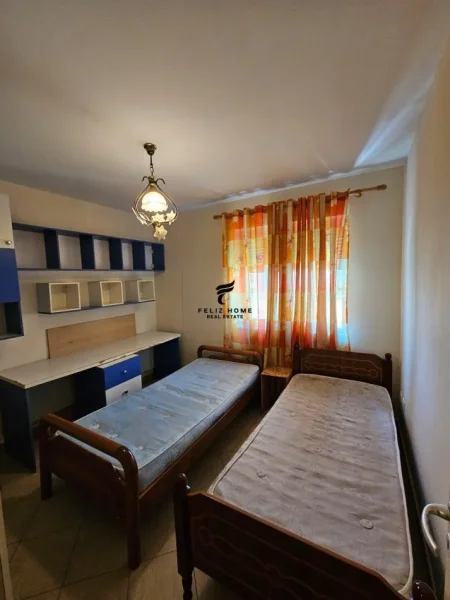 APARTAMENT ME QERA 2+1 PAZARI I RI 60.000 LEKE