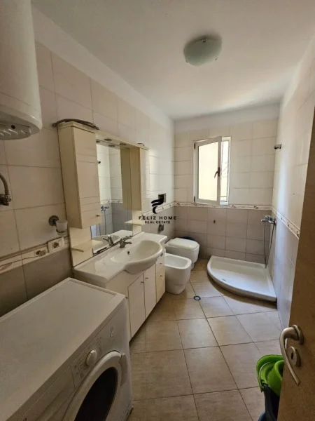 APARTAMENT ME QERA 2+1 PAZARI I RI 60.000 LEKE