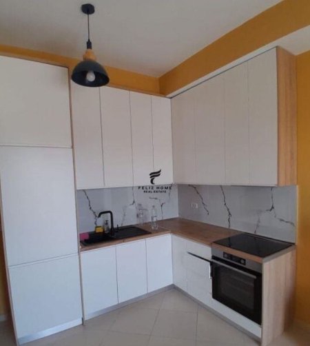 Tirane, jepet me qera apartament 3+1+Ballkon Kati 2, 120 m² 400 € (ASTIR)
