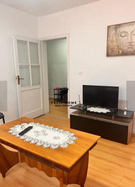 Tirane, jepet me qera apartament 1+1+Ballkon Kati 2, 50 m² 550 € (MYSLYM SHYRI)