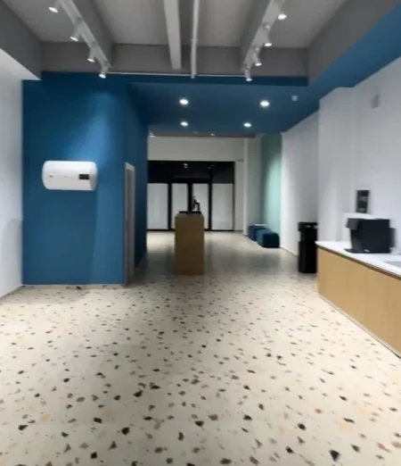 Tirane, jepet me qera dyqan Kati 0, 165 m² 2.250 € (Square21)