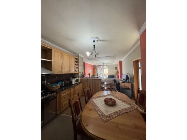 Tirane, shitet apartament 2+1+Ballkon Kati 5, 118 m² 160.000 € (Fresk)