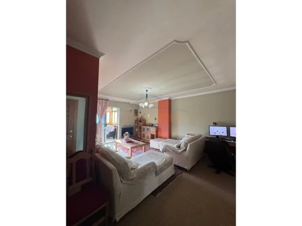 Tirane, shitet apartament 2+1+Ballkon Kati 5, 118 m² 160.000 € (Fresk)