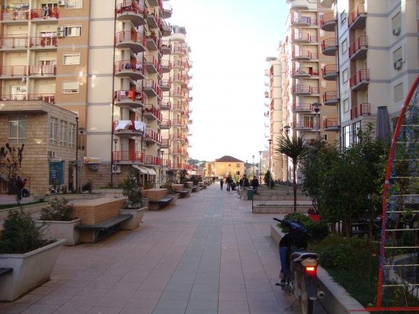 Tirane, jepet me qera apartament 1+1 Kati 2, 50 m² 370 € (JEPET ME QERA SUPER APARTAMENT 1+1 NE DON BOSKO ME SUPER CMIMIM PER VETEM 370 EURO)