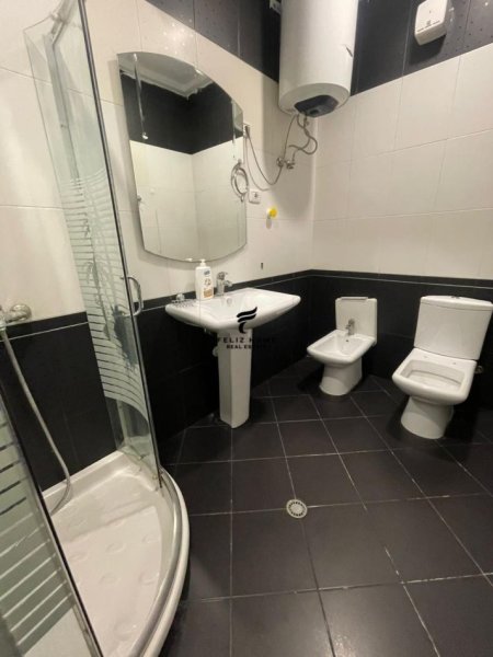 Tirane, jepet me qera apartament 2+1 Kati 5, 125 m² 600 € (SELITE)