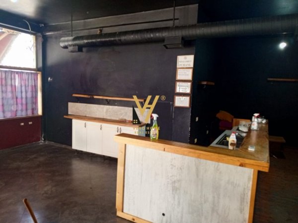 Tirane, jepet me qera bar-kafe Kati 0, 100 m² 900 € (KOMUNA E PARISIT)