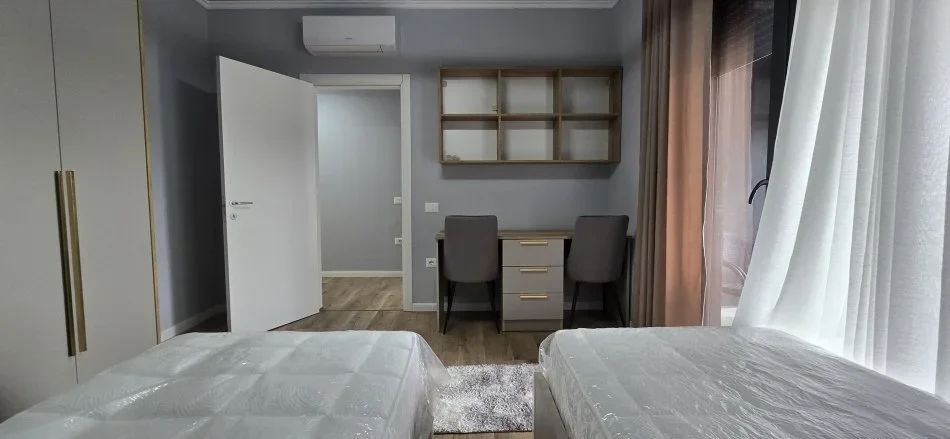 Ofrohet me qira apartament (2+1+2) plus postparkim, Liqeni i Thate (LIQENI I THATE)