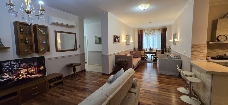 Apartament 2+1+Garazh pranë Kopshtit Zoologjik per vetem 1000 euro/muaj