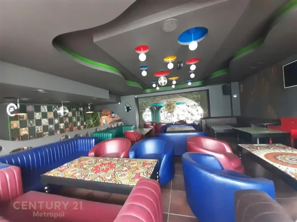 Tirane, shitet ambjent biznesi Kati 0, 1.200 m² (Rruga Aleksandri i Madh)