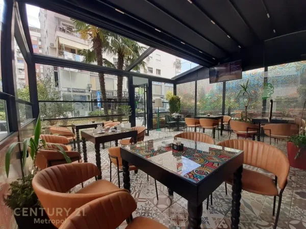 Tirane, shitet ambjent biznesi Kati 0, 1.200 m² (Rruga Aleksandri i Madh)