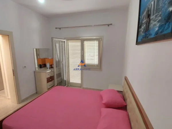 Tirane, shitet Vile 3+1+Aneks+Ballkon Kati 3, 169 m² 270.000 € (DALIP TOPI)