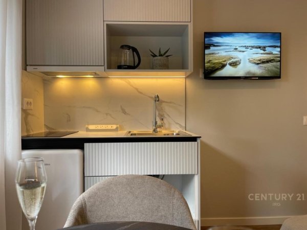 Tirane, shitet garsonier 1+1 Kati 2, 48 m² 170.000 € (Brryli)