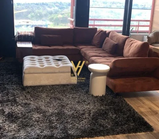 Tirane, jepet me qera apartament 1+1+Ballkon Kati 4, 95 m² 1.000 € (RRUGA PETI)