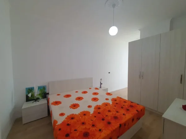 jepet me qera apartament 1+1 Kati 4, 120 m² 420 € (Yzberisht)