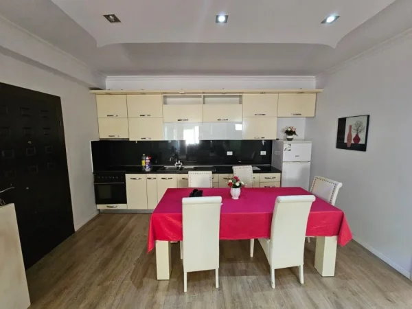 Tirane, shitet apartament 2+1+Aneks+Ballkon Kati 3, 92 m² 120.000 € (fresk)