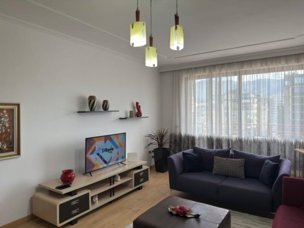 Tirane, jepet me qera apartament 2+1 Kati 8, 80 m² 800 € (JEPET ME QERA SUPER APARTAMENTI 2+1 I MOBILUAR NE BLLOK)
